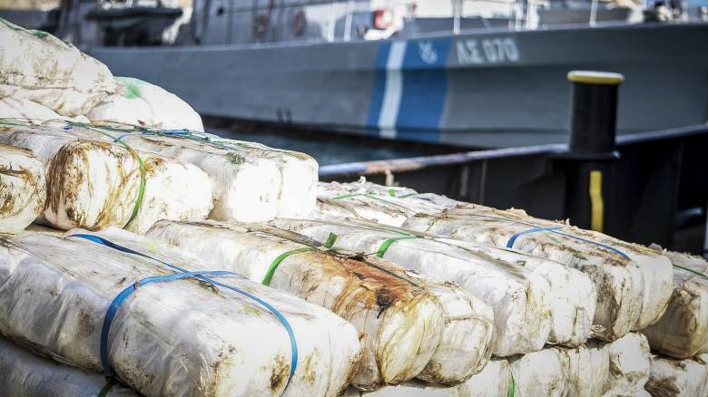 Σχεδόν δύο τόνοι κάνναβης εντοπίστηκαν στο αλιευτικό στην Κρήτη