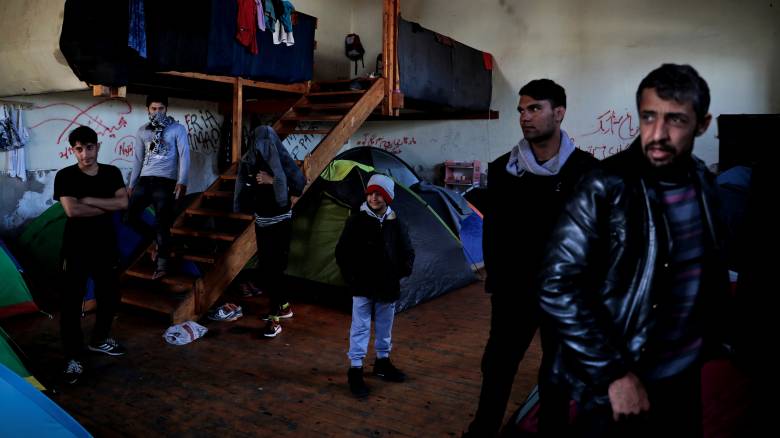 The Guardian: μετά από κατακραυγή ακυρώνει τις διακοπές στην Ελλάδα της κρίσης