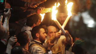 Πάσχα 2018: Στα Ιεροσόλυμα η ελληνική αποστολή για την Αφή του Αγίου Φωτός