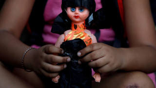 Οργή στην Ινδία για τον βιασμό και τον φόνο μιας 8χρονης