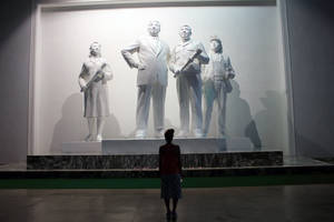 Ένα ακόμη από τα δεκάδες μνημεία για τον Κιμ Ιλ Σουνγκ, ιδρυτή της Β. Κορέας