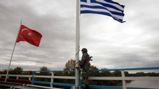 Έλληνες στρατιωτικοί: Πώς ένα υπηρεσιακό κινητό «μπλοκάρει» την υπόθεσή τους