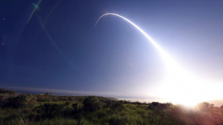 Οι ΗΠΑ προχώρησαν σε «επιτυχή» δοκιμή διηπειρωτικού βαλλιστικού πυραύλου