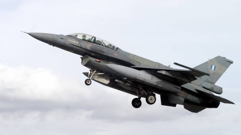 Υπεγράφη η συμφωνία για την αναβάθμιση των ελληνικών F-16