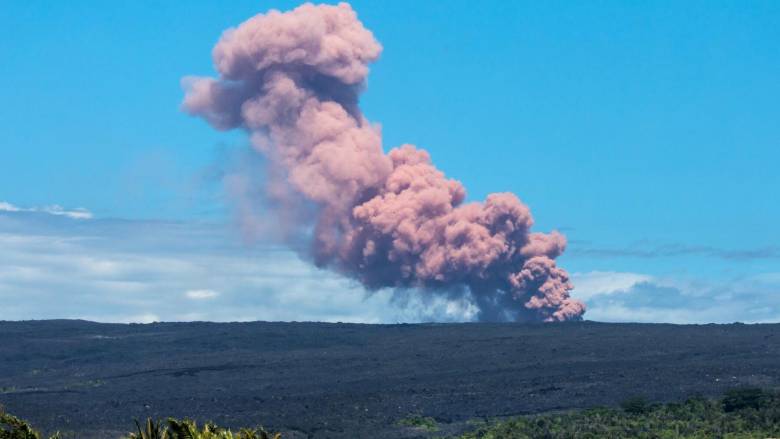 «Βρυχάται» το ηφαίστειο Κιλαουέα-Αλλεπάλληλες σεισμικές δονήσεις στη Χαβάη