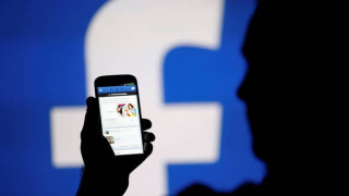 Πιστοί στο Facebook οι Αμερικανοί παρά το σκάνδαλο της Cambridge Analytica