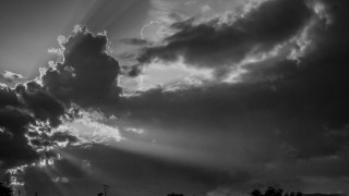 Καιρός: Συννεφιά, βροχές και καταιγίδες το τριήμερο του Αγίου Πνεύματος