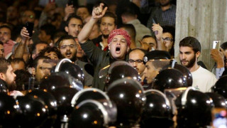 «Παγιδευμένος» μεταξύ διαδηλώσεων και ΔΝΤ ο βασιλιάς της Ιορδανίας