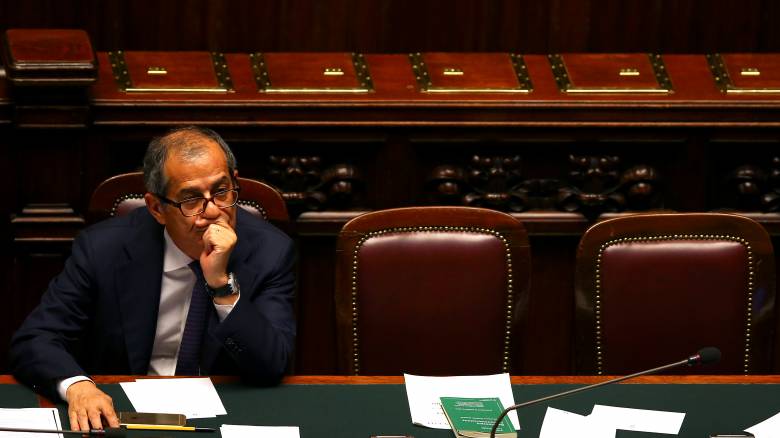 Ιταλός ΥΠΟΙΚ: Η κυβέρνηση δεν έχει πρόθεση να εγκαταλείψει το ευρώ
