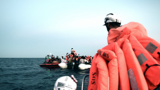 Ο δήμαρχος του Παλέρμο λέει όχι στον Σαλβίνι και δέχεται το πλοίο με τους 600 μετανάστες