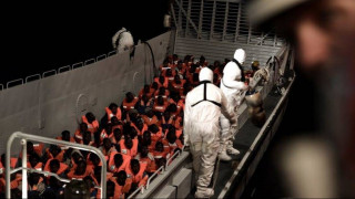 Ύπατος Αρμοστής του ΟΗΕ για τους Πρόσφυγες: «Επαίσχυντη» η άρνηση της Ιταλίας να δεχθεί το Aquarius