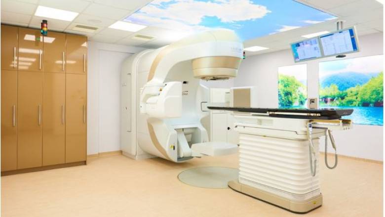 Ο νέος ακτινοθεραπευτικός χάρτης της Ελλάδας: 8 δημόσια νοσοκομεία με υπερσύγχρονα μηχανήματα