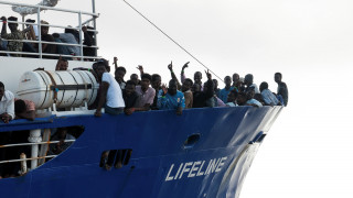 Στο λιμάνι της Μάλτας θα δέσει το βράδυ το Lifeline με τους 233 μετανάστες