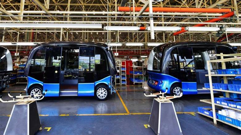Μαζική παραγωγή λεωφορείων χωρίς οδηγό στην Κίνα