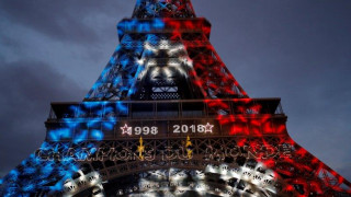 Το Παρίσι πανηγυρίζει την κατάκτηση του Μουντιάλ