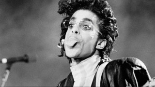 Prince: η Βίβλος & όλη η ζωή του στο σφυρί σε μια αμφιλεγόμενη δημοπρασία