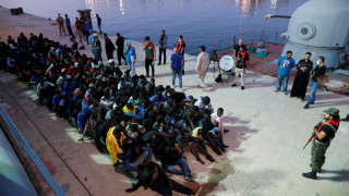 Λιβύη: Η ακτοφυλακή σταμάτησε 156 μετανάστες που είχαν προορισμό την Ευρώπη