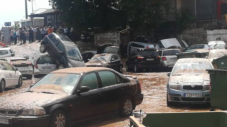 Συγκλονιστικές εικόνες: Πλημμύρισαν Μαρούσι, Βριλήσσια, Κηφισιά