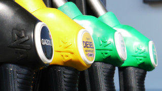Πάνω από τα 2 ευρώ η βενζίνη σε πολλές παραθεριστικές περιοχές