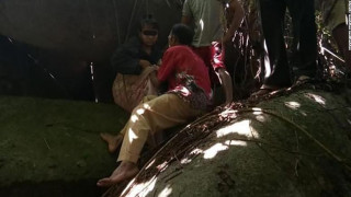 Ινδονησία: «Μάγος» κρατούσε αιχμάλωτη σε σπηλιά και βίαζε 28χρονη για 15 χρόνια
