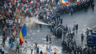 Ρουμανία: Αιματηρές συμπλοκές σε διαδήλωση, πάνω από 400 τραυματίες