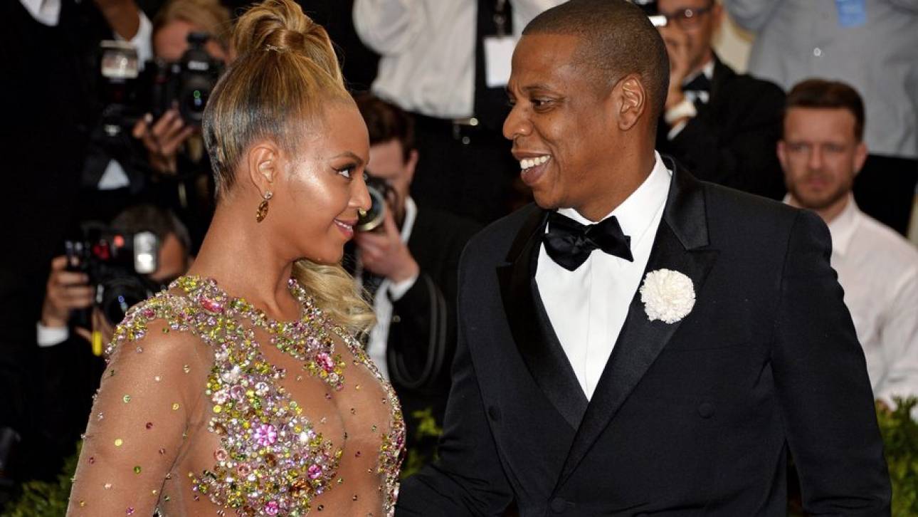 Το απρόοπτο στο σόου των Beyonce-Jay Z στην Ατλάντα: Θαυμαστής ανέβηκε στη σκηνή
