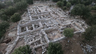 Κρήτη: Στο φως μινωικό ανάκτορο που χτίστηκε σε βράχο