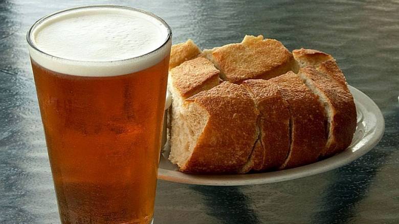 Έρευνα: Οι πρόγονοί μας έφτιαξαν πρώτα μπύρα και μετά ψωμί