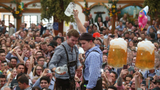 Oktoberfest: Ξεκίνησε το μεγαλύτερο φεστιβάλ μπύρας