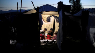 Politico: Έρευνα για πιθανή κακοδιαχείριση προσφυγικών κονδυλίων στην Ελλάδα ξεκίνησε η Ε.Ε.