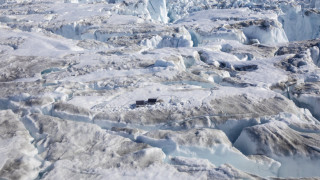 Η κλιματική αλλαγή «χτυπά» τους πάγους στη Γροιλανδία