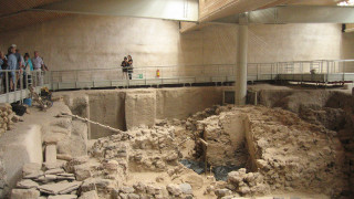 Νέα σημαντικά αρχαιολογικά ευρήματα στο Ακρωτήρι της Σαντορίνης