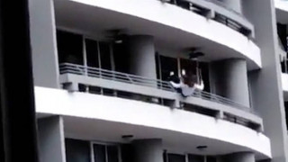 Έπεσε από τον 27ο όροφο ενώ έβγαζε selfie