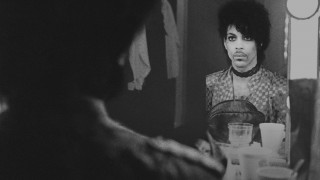 Netflix: με ολόκληρη σειρά από ντοκιμαντέρ αποτίνει φόρο τιμής στον Prince