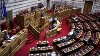 Βουλή: Ψηφίστηκαν τα μέτρα για τους πυρόπληκτους της Αττικής και ο μειωμένος ΦΠΑ στα νησιά
