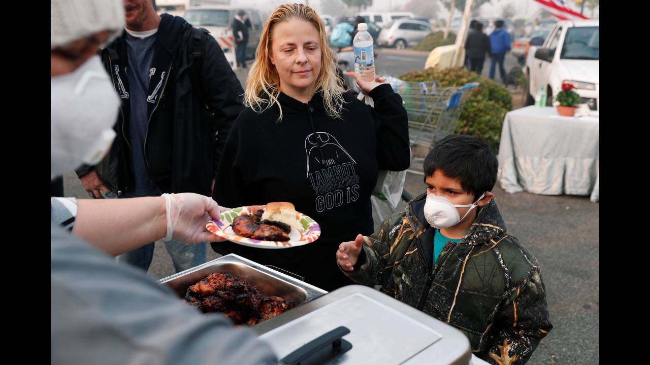 Το συγκινητικό μήνυμα νέων προς την Καλιφόρνια με φόντο ...