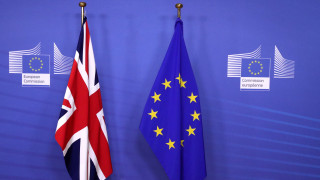 «Κλείδωσε» η συμφωνία για τις σχέσεις ΕΕ-Βρετανίας μετά το Brexit