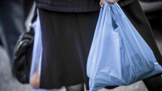 Έρχεται αύξηση στην τιμή της πλαστικής σακούλας