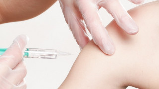 «Δημόσια υγεία» χωρίς ειδικό κονδύλι για εμβολιασμούς