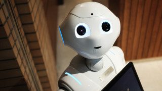 Τα ρομπότ πληθαίνουν: Ραγδαία η άνοδός τους στη βιομηχανία