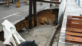 Κρήτη: Βούλιαξε ο δρόμος - Δείτε εικόνες από την τεράστια τρύπα