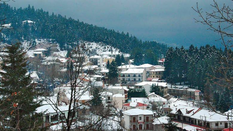 Ελάτη - Περτούλι - Νεραϊδοχώρι: Μία κατάλευκη διαδρομή προς την κορυφή -  CNN.gr