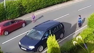 Βίντεο: Αυτοκίνητο παρασύρει 11χρονο και τον εκτινάσει σε μεγάλη απόσταση