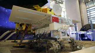 Ιστορική προσεφάδιση στην σκοτεινή πλευρά της Σελήνης: Το κινεζικό Jadehase 2 συλλέγει δεδομένα