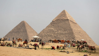 Ένταση ανάμεσα σε Βρετανία και Αίγυπτο για μία πέτρα από τη Μεγάλη Πυραμίδα