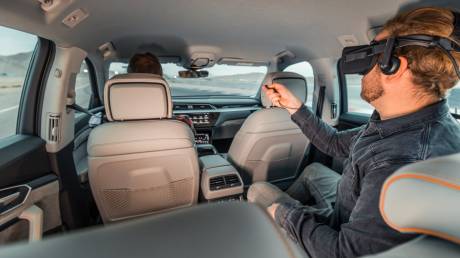 Η Audi παρουσίασε στη CES ένα e-tron πλατφόρμα ψυχαγωγίας με βάση την εικονική πραγματικότητα