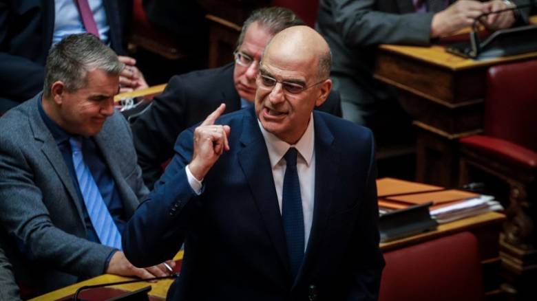Μία σπάνια στιγμή μέσα στη Βουλή: Ο ΣΥΡΙΖΑ χειροκρότησε τη ΝΔ