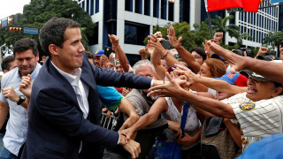 Αντιδράσεις για την αναγνώριση του Γκουάιδο ως προσωρινού προέδρου της Βενεζουέλας