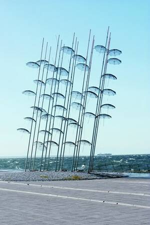 Ομπρέλες, 1995, ανοξείδωτος χάλυβας, 1300x1000 εκ., Παραλία Θεσσαλονίκης, Θεσσαλονίκη