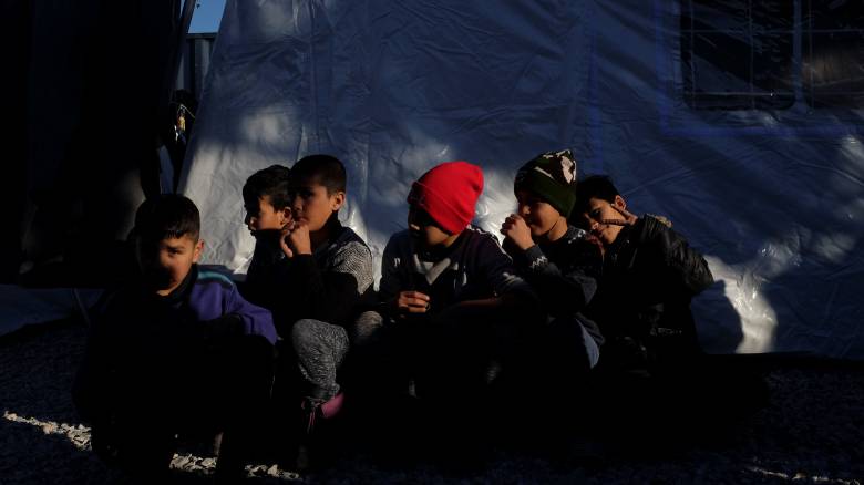 Η Ολλανδία καλεί την Ελλάδα να βελτιώσει τις συνθήκες για τους πρόσφυγες
